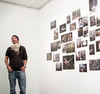 Der Fotograf Matthias Ziegler spricht beim Werkstattgespräch im Münchner Stadtmuseum über seine Arbeit. (Foto: Robert Pupeter)